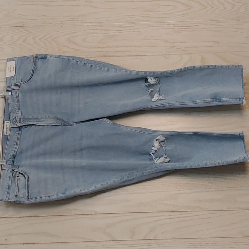 Abercrombie & Fitch High Rise Jeans